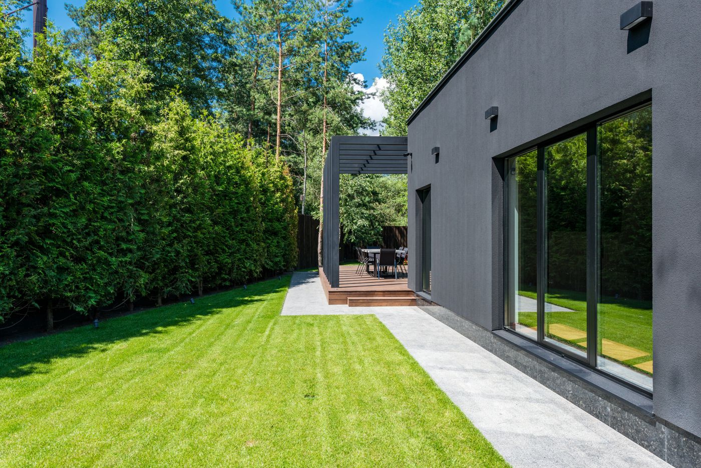 Modern residence for a real-estate website collection